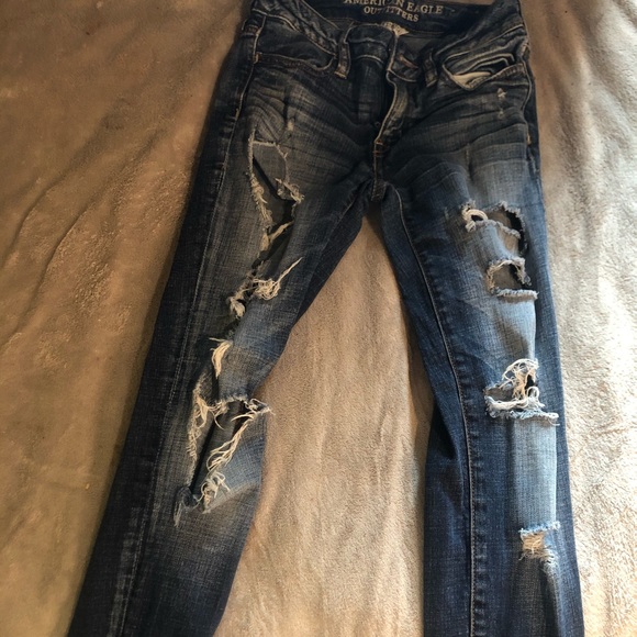 American Eagle ripped jeans - Picture 2 of 2